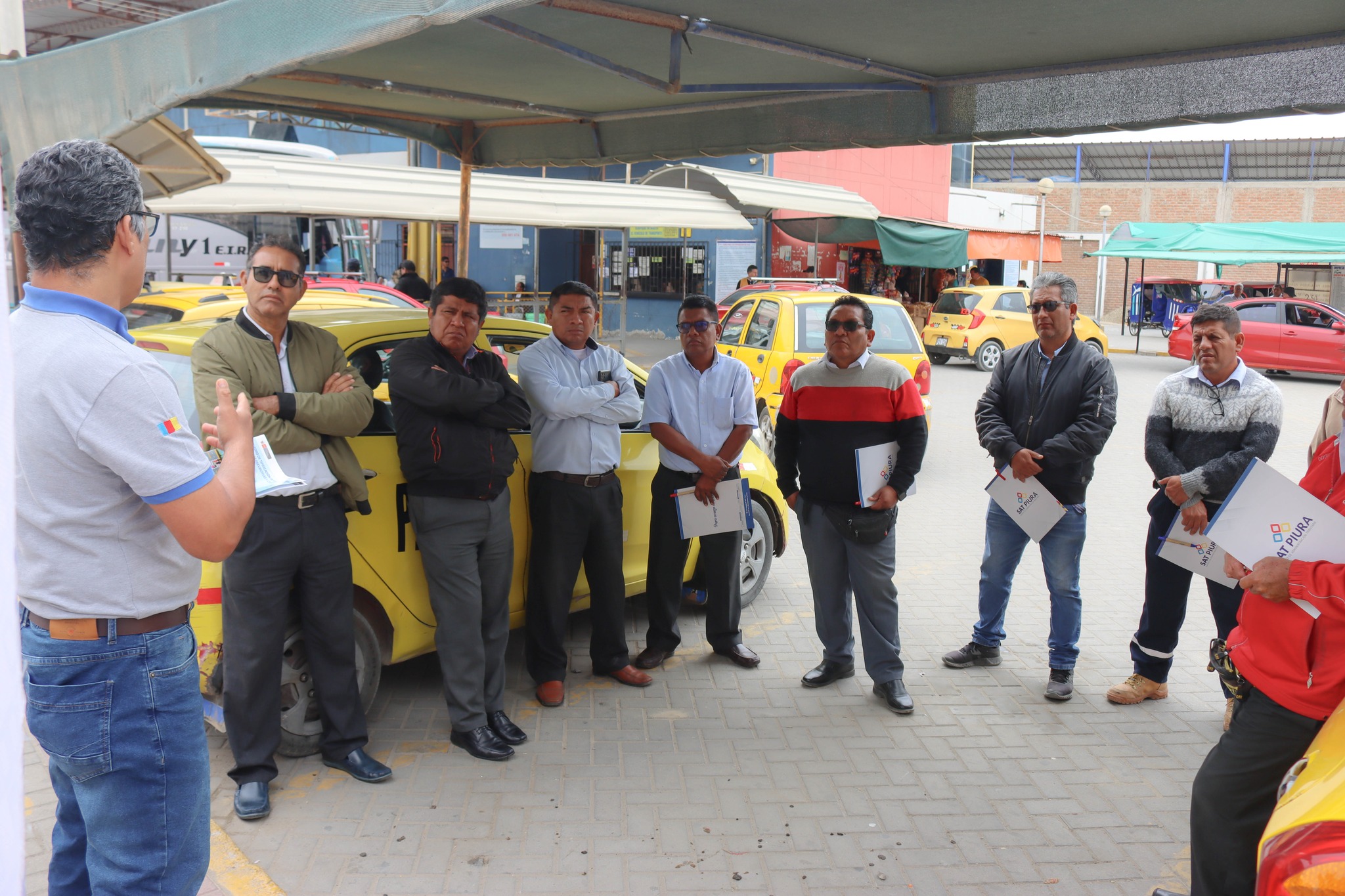 CONTINÚAN LAS CHARLAS CON TRANSPORTISTAS